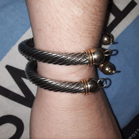 Two matching gold and silver twisted cuff bracelet - Picture 3 of 4
